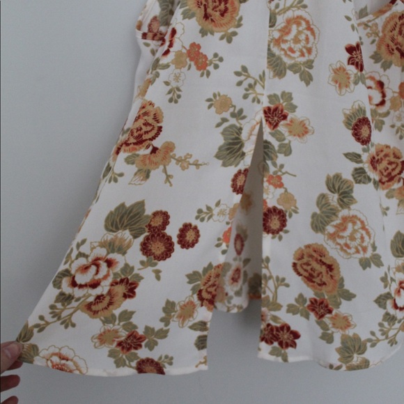 Floral tank - Picture 5 of 5